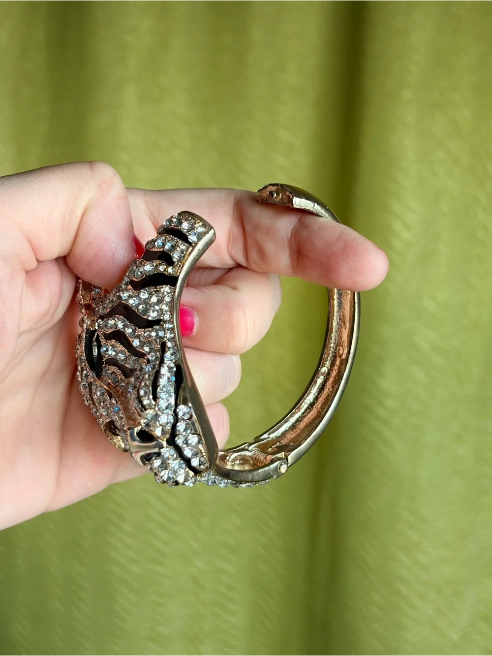 Vintage Crystal Tiger Head Bracelet - Gold Tone with Black and Clear Accents